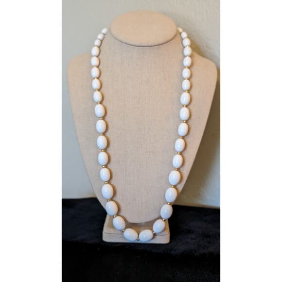 Vintage Monet White/Gold Graduated Bead Necklace W/ Signature Sister Clasp - Picture 1 of 5